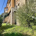 Holiday home Les Hauts De Tison ~ Vue Sur La Vallee Du Clain *